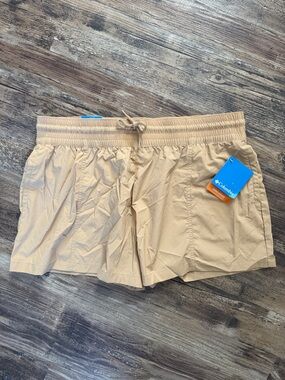 Women's Columbia Boundless Trek Active Shorts XL NWT